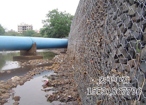 格賓石籠護(hù)堤.jpg 格賓石籠護(hù)堤.jpg